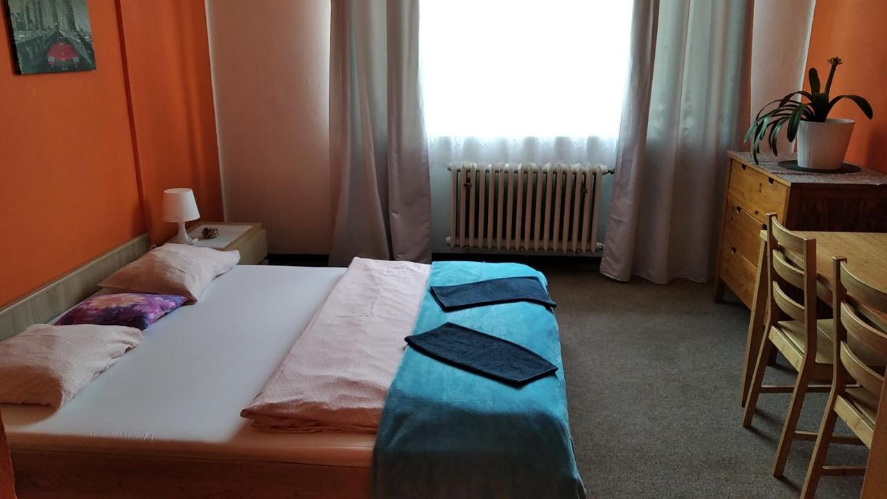 Motel Grado Prague Extérieur photo