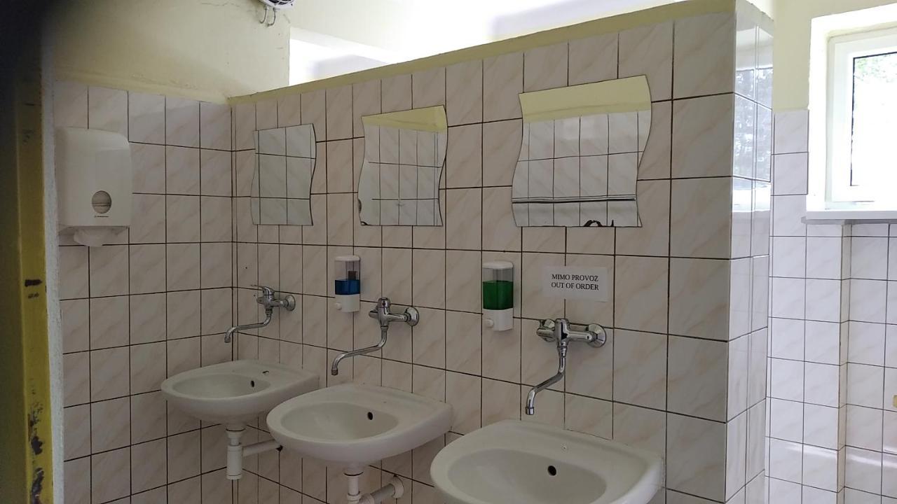 Motel Grado Prague Extérieur photo